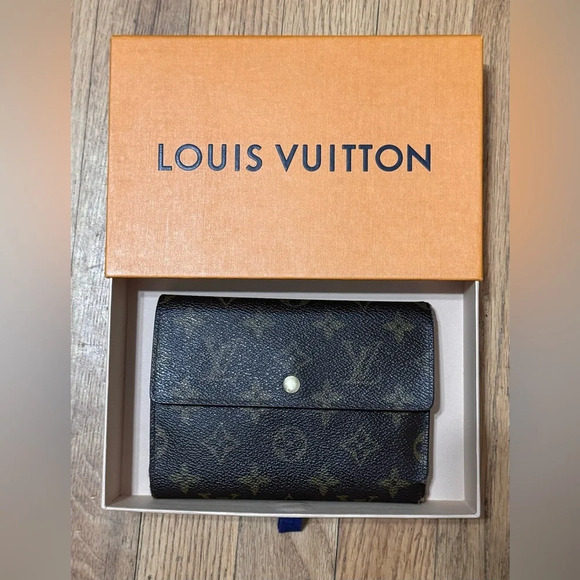 Louis Vuitton Handbags - Louis Vuitton Monogram Porte Tresor Etui Papiers Wallet with storage box